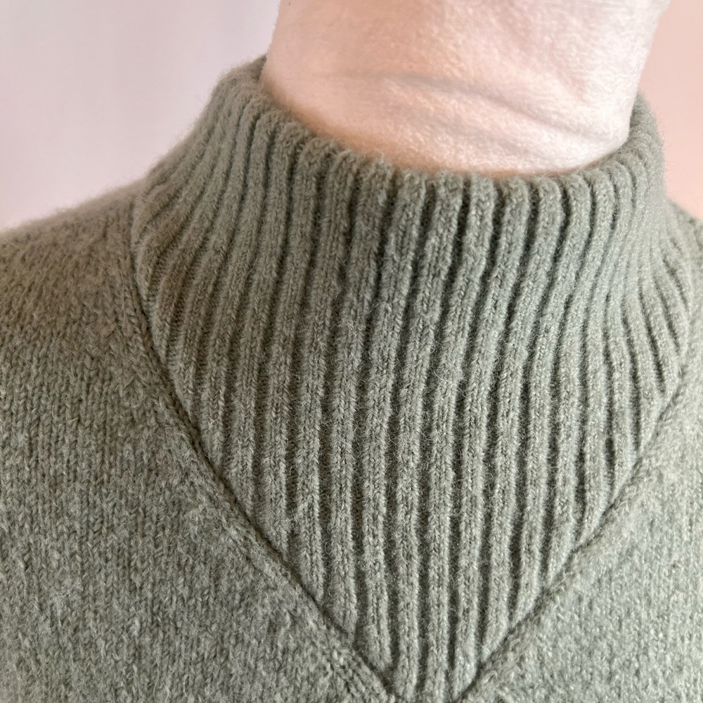 New / Jcrew women’s sweater - Picture 2 of 7